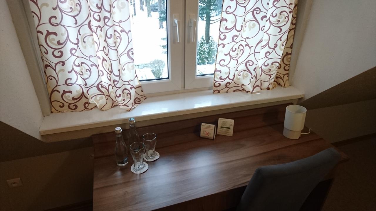 Gosciniec Lizawka Hotel Poznan Ngoại thất bức ảnh