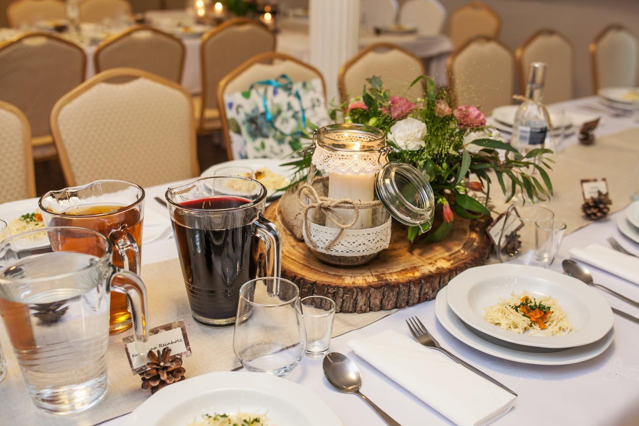 Gosciniec Lizawka Hotel Poznan Ngoại thất bức ảnh