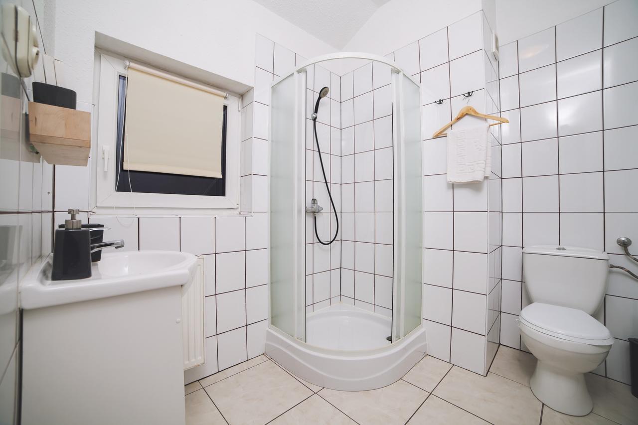 Gosciniec Lizawka Hotel Poznan Ngoại thất bức ảnh