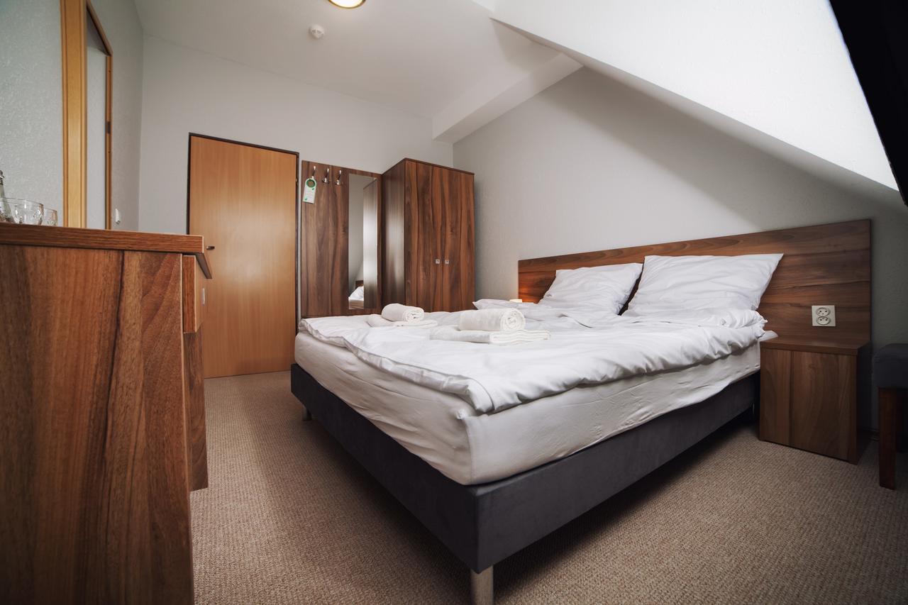 Gosciniec Lizawka Hotel Poznan Ngoại thất bức ảnh